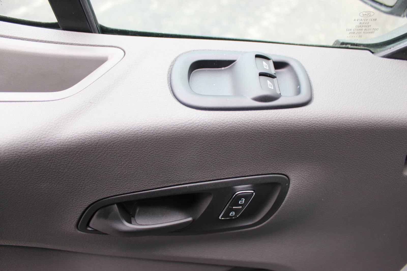 New 2025 Ford Transit 250 148 Medium Roof w/ Load Area Protection Package image 15