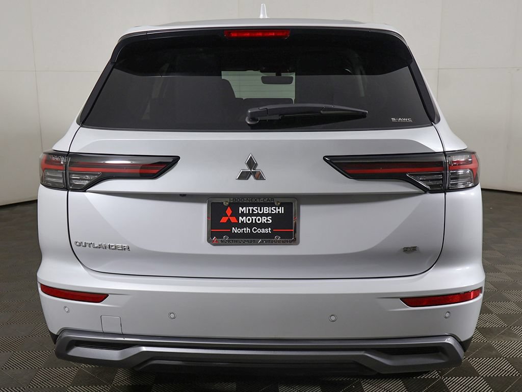 New 2026 Mitsubishi Outlander SE AWD/4WD image 15