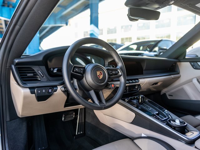 Certified 2025 Porsche 911 Carrera image 22