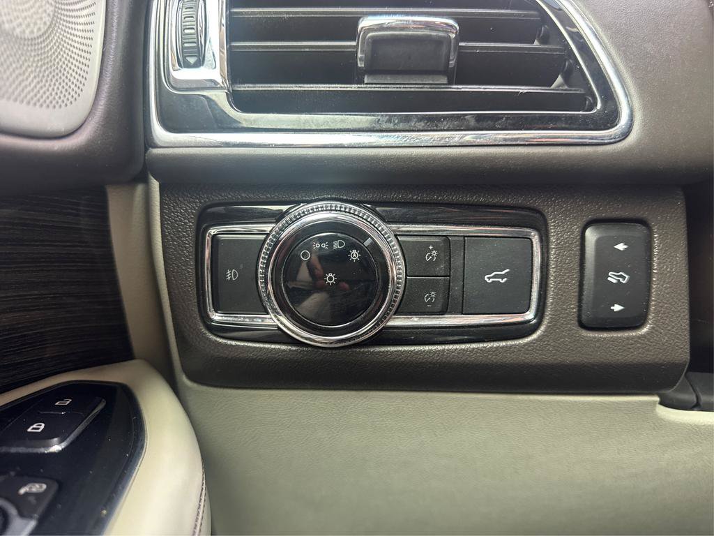 Used 2018 Lincoln Navigator L Black Label AWD/4WD image 16