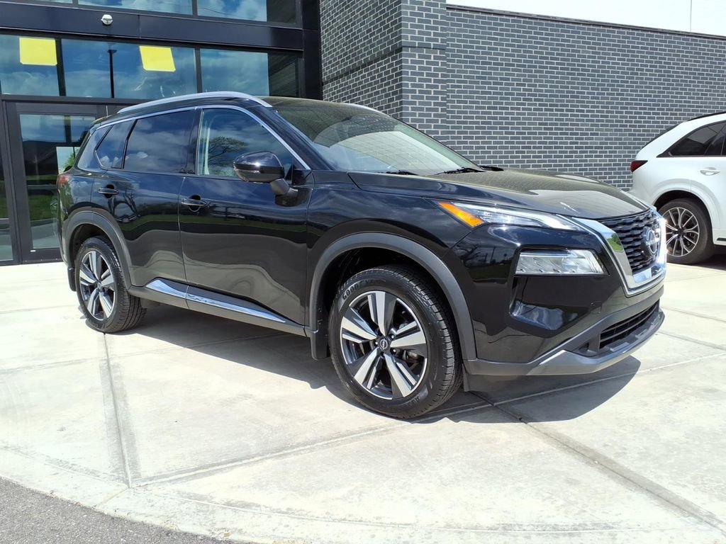 Used 2023 Nissan Rogue SL image 1