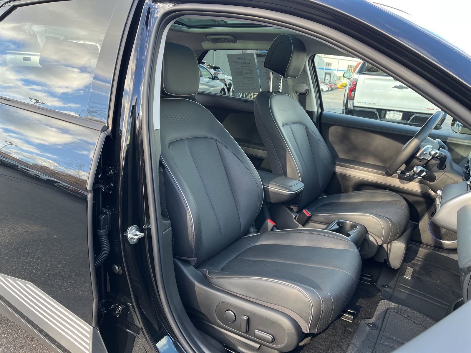 Used 2024 Hyundai Ioniq 5 Limited AWD/4WD image 14