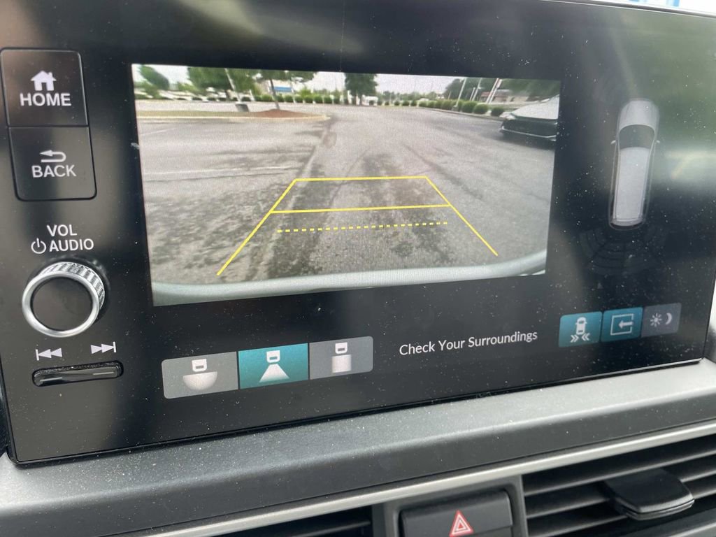 Used 2023 Honda Pilot Touring image 23