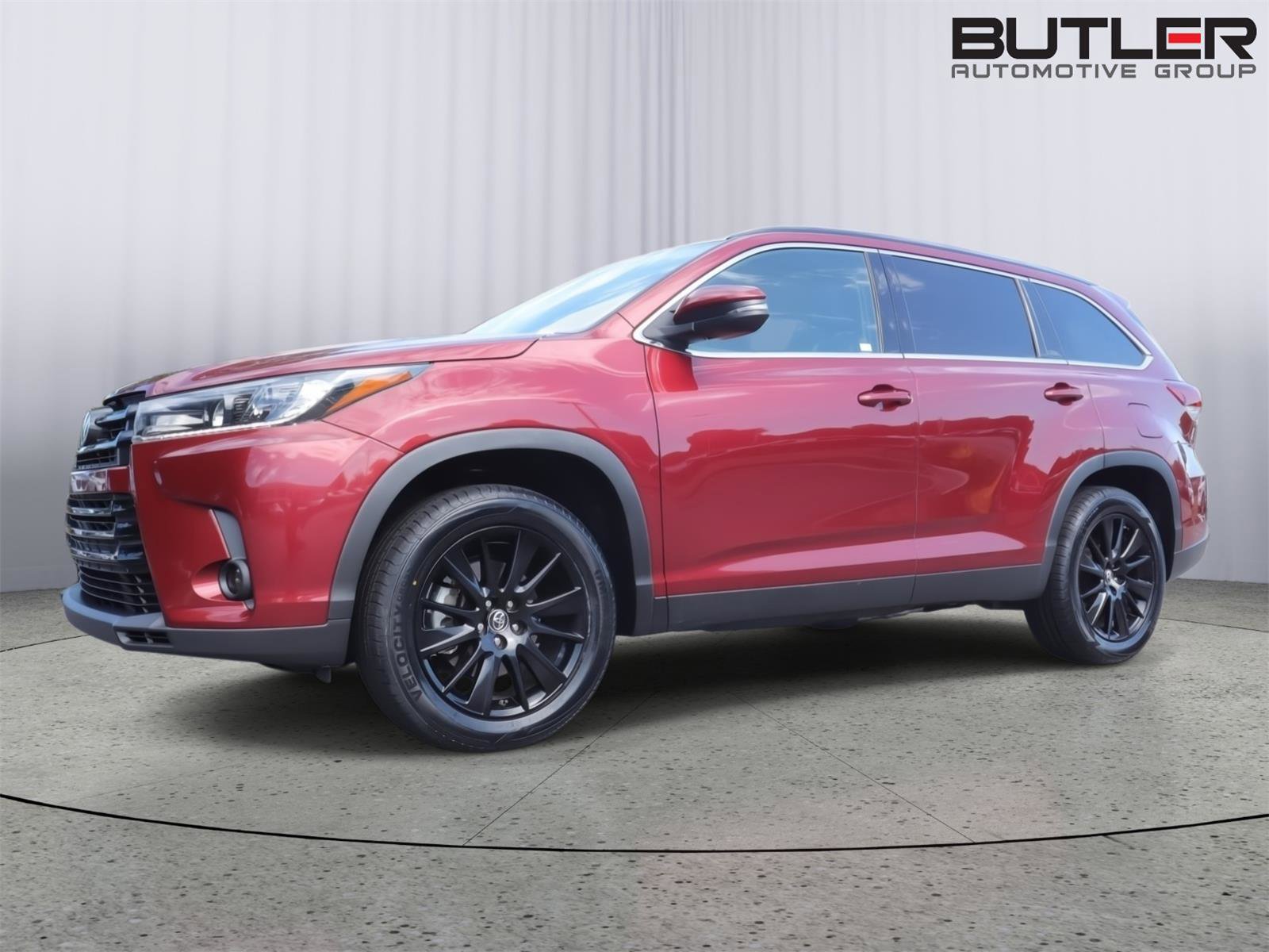 Used 2019 Toyota Highlander SE FWD video 1