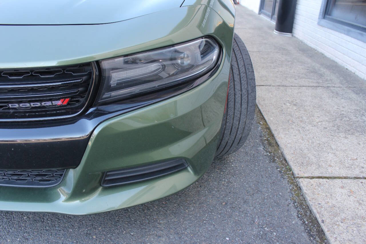 Used 2021 Dodge Charger SXT w/ Blacktop Package image 3