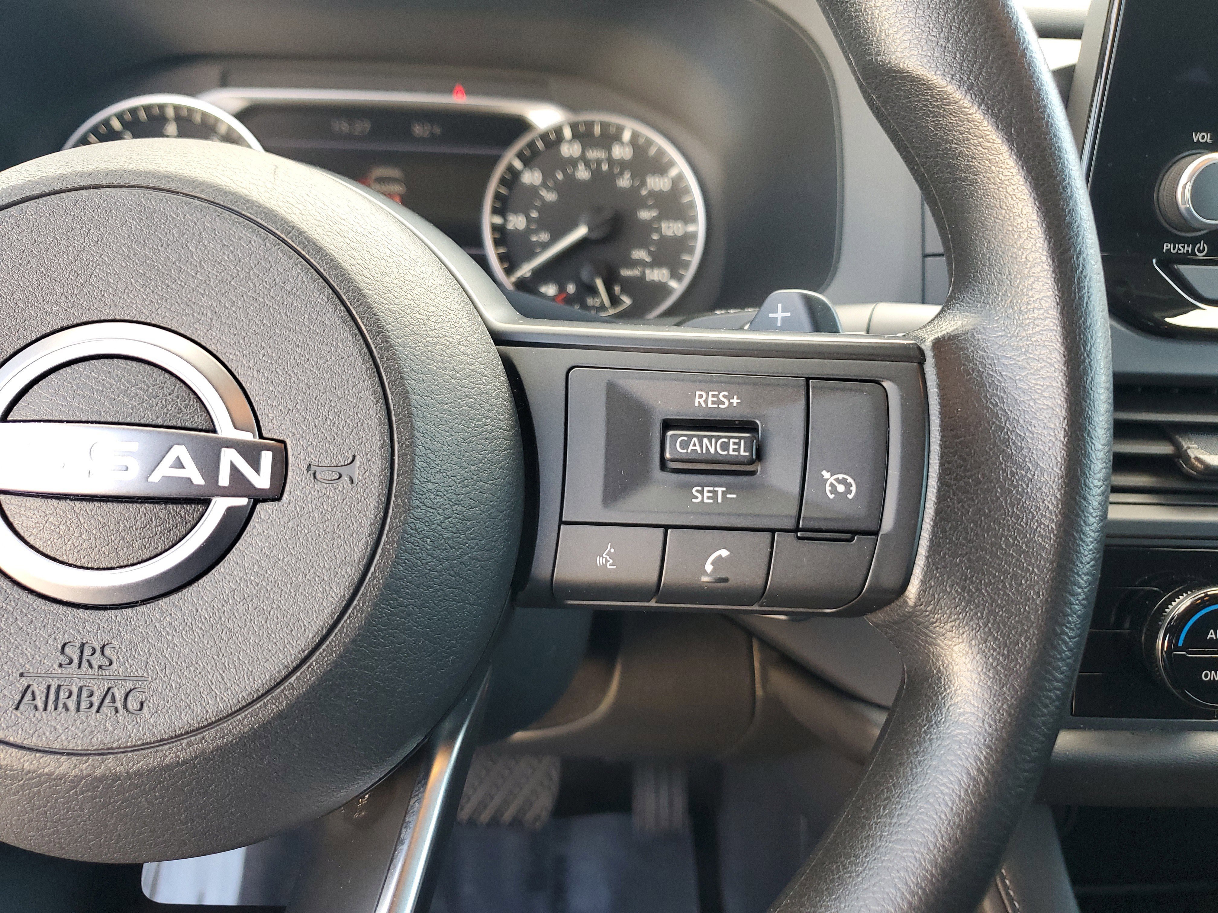 Used 2024 Nissan Pathfinder S image 21