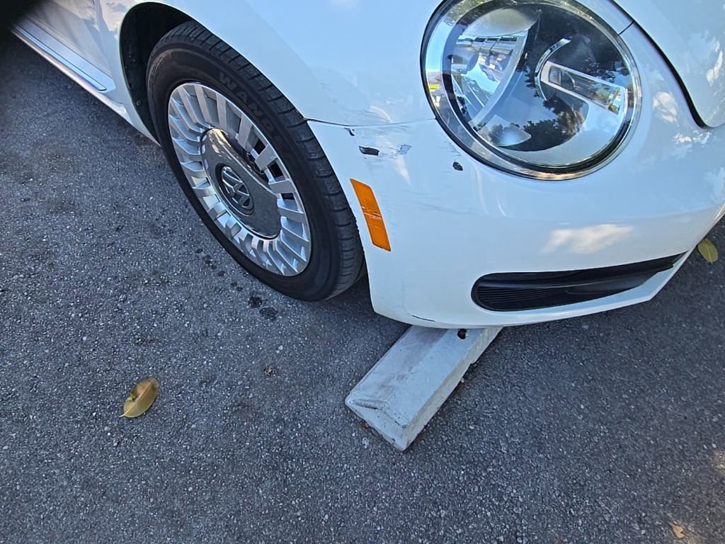 Used 2013 Volkswagen Beetle 2.5 image 11