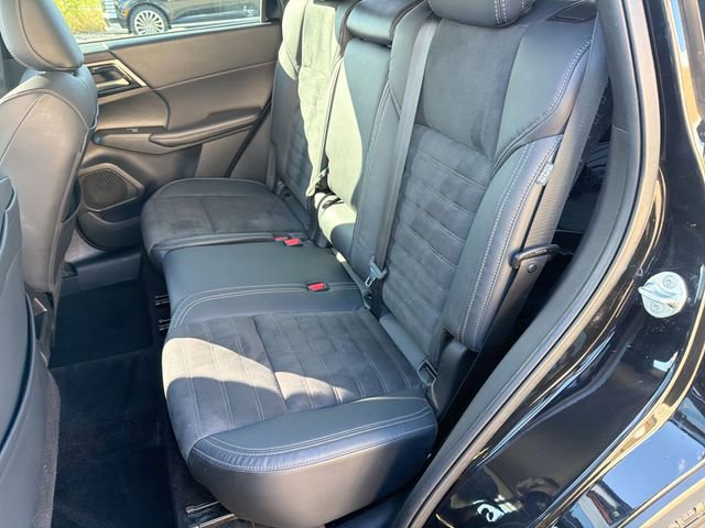 Used 2022 Mitsubishi Outlander SE image 25