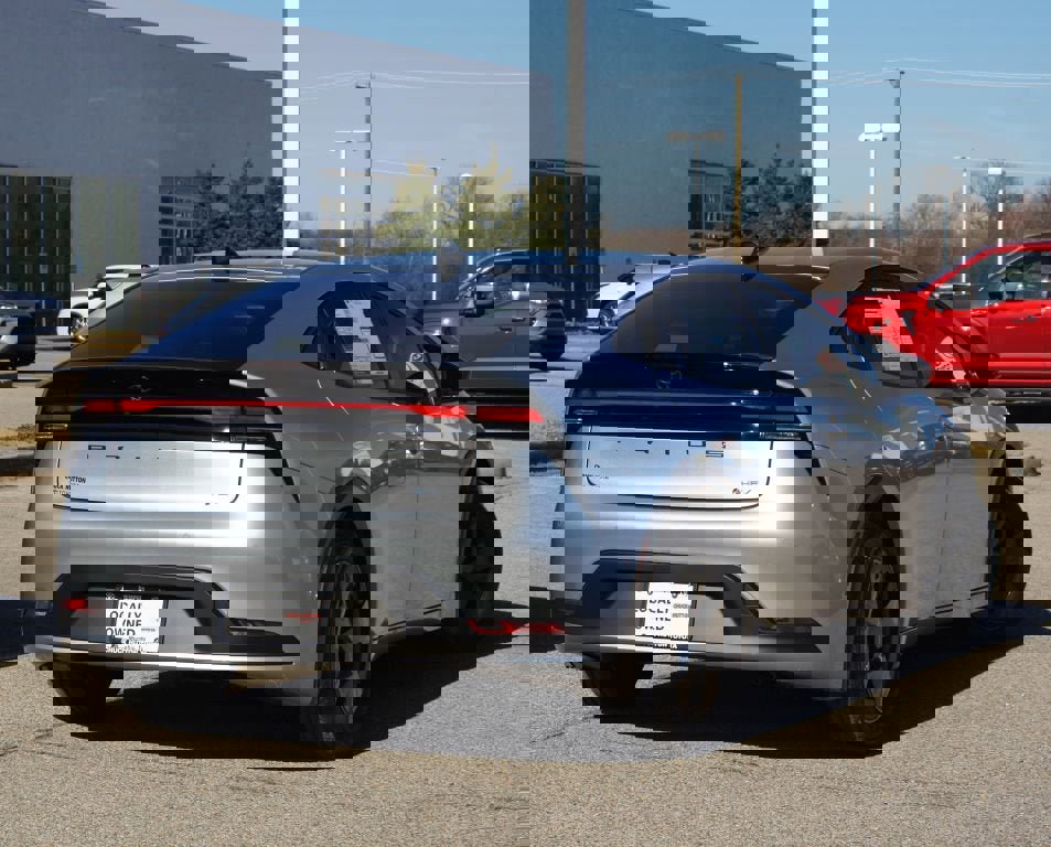 Used 2026 Toyota Prius LE FWD image 27