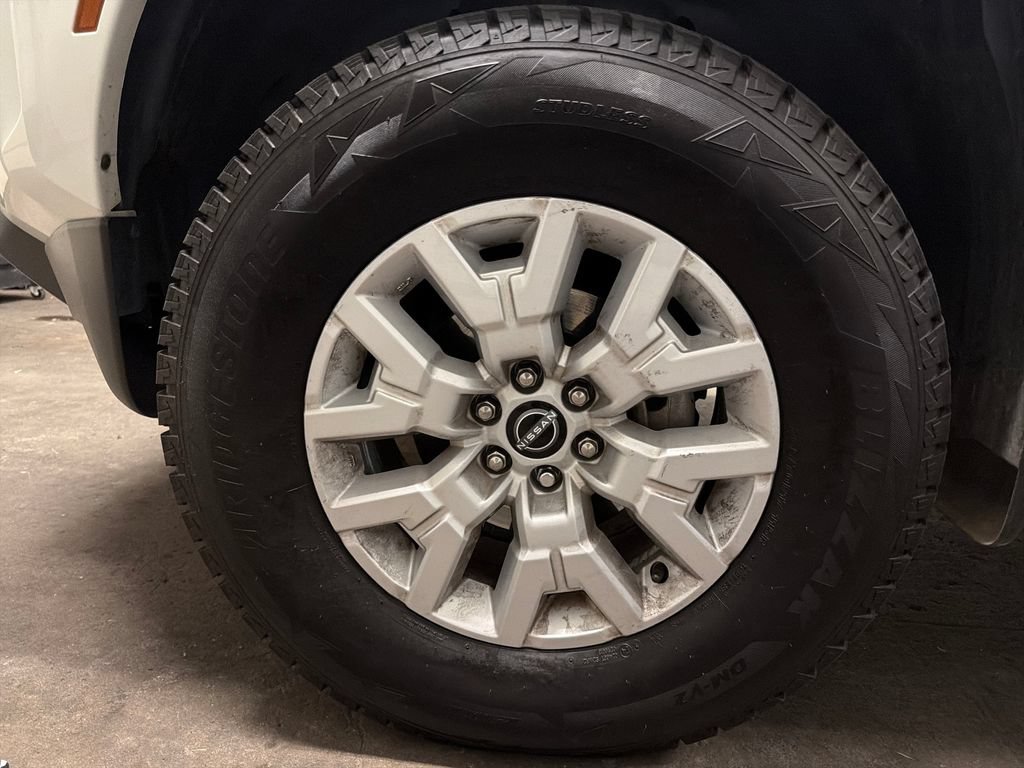 Used 2022 Nissan Frontier SV w/ SV Premium Package AWD/4WD image 11