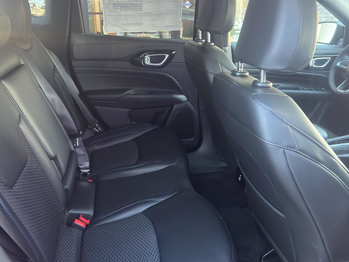 New 2026 Jeep Compass Latitude image 15