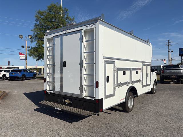 New 2026 Chevrolet Express 4500 w/ Power Convenience Package RWD image 10