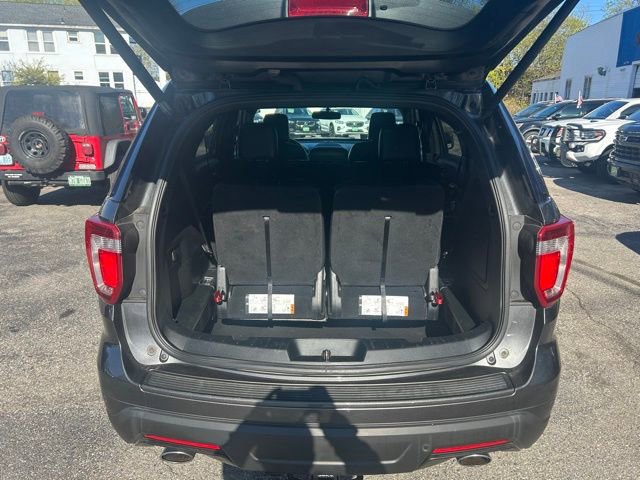 Used 2019 Ford Explorer XLT w/ Equipment Group 202A AWD/4WD image 11