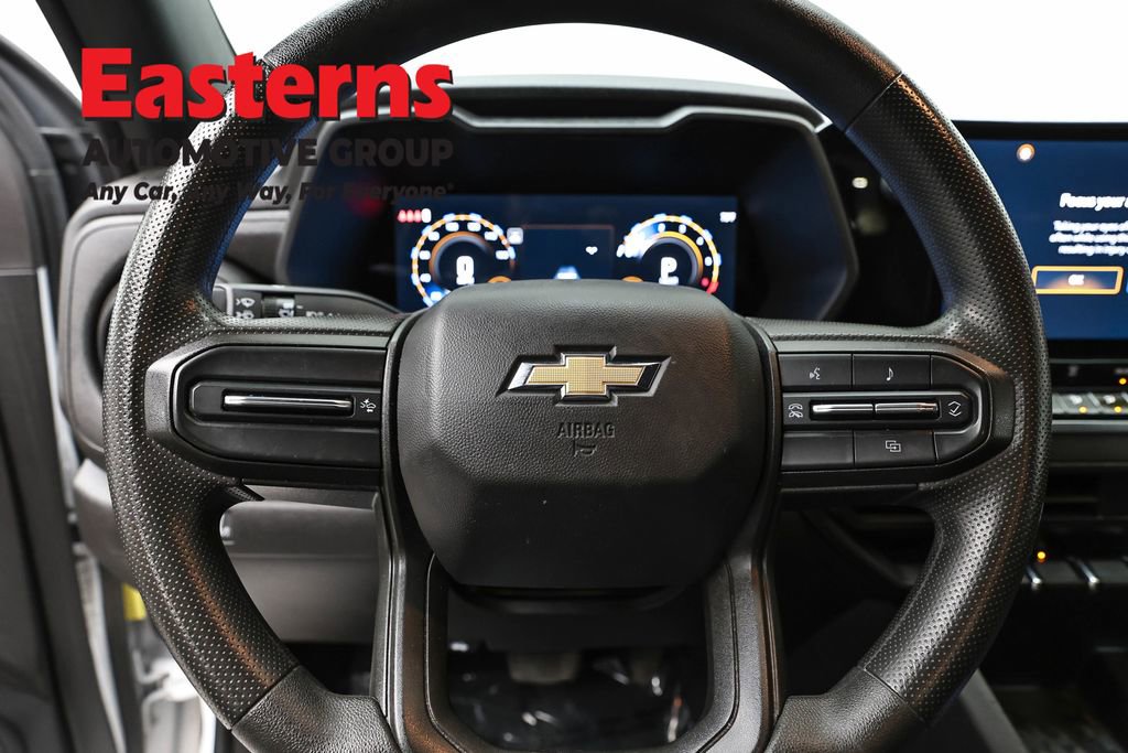 Used 2024 Chevrolet Colorado W/T image 10