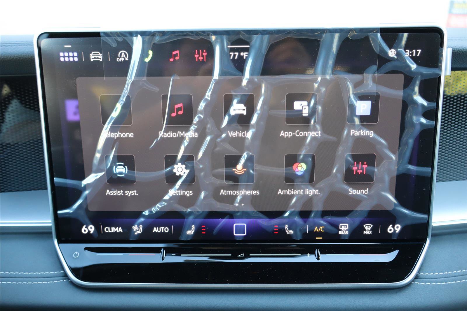 New 2026 Volkswagen Tiguan SE R-Line FWD image 19