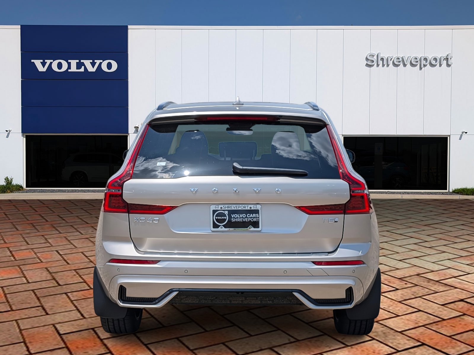 New 2026 Volvo XC60 T8 Plus w/ Protection Package Premier image 5