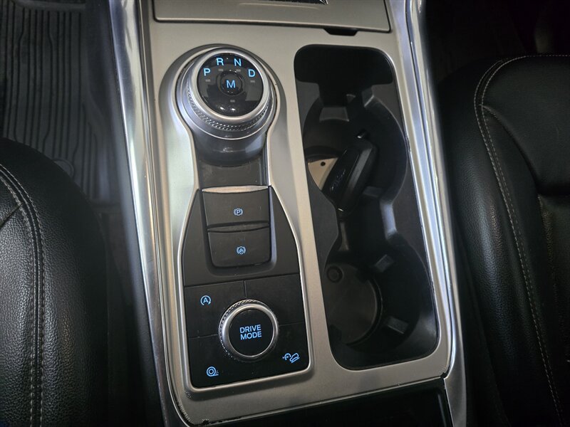 Used 2020 Ford Explorer XLT w/ Equipment Group 202A AWD/4WD image 26