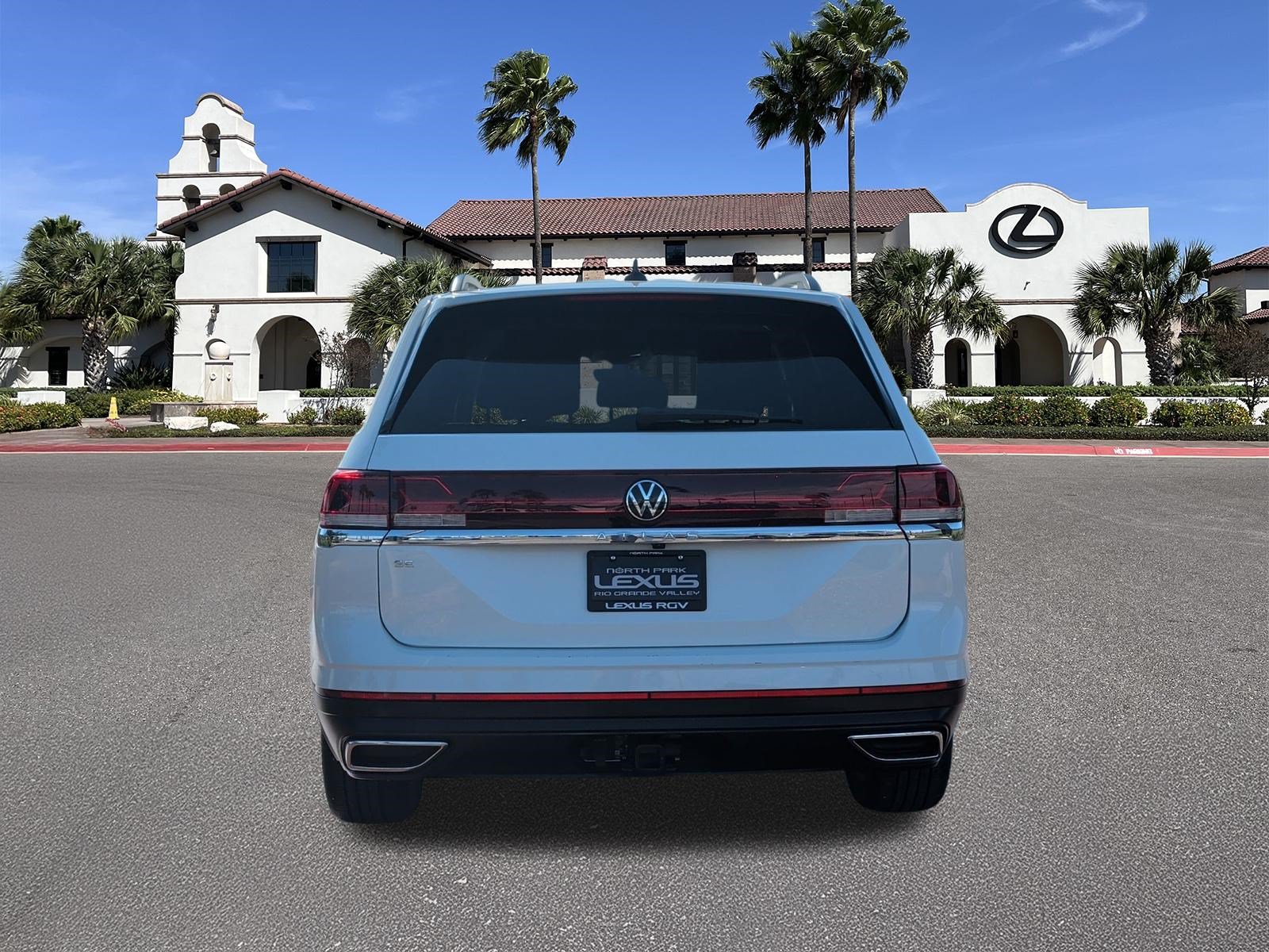 Used 2024 Volkswagen Atlas SE FWD image 3