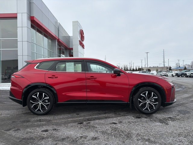 Certified 2025 Toyota Crown Signia XLE image 8