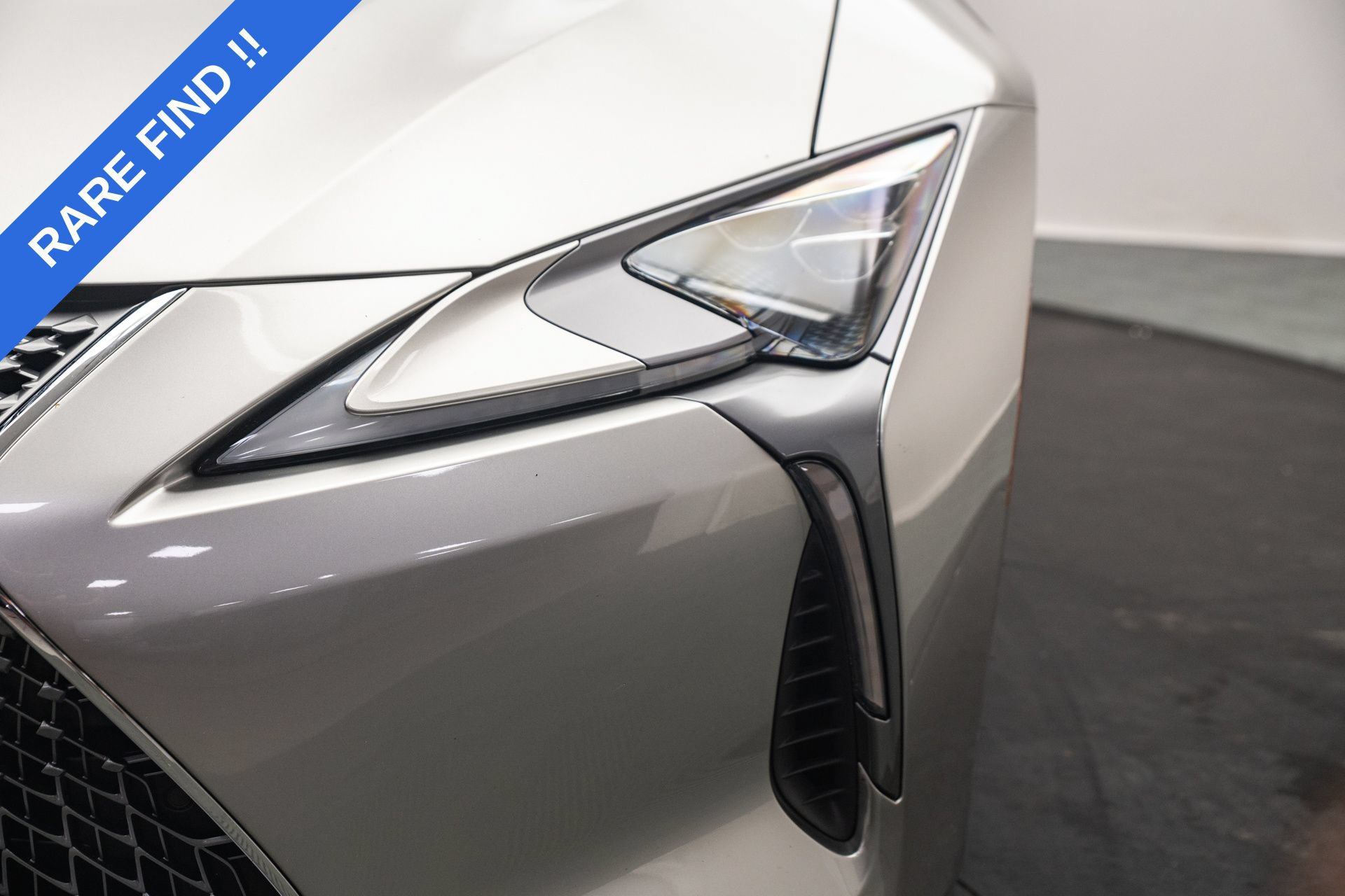 Used 2021 Lexus LC 500 Coupe w/ Touring Package RWD image 35