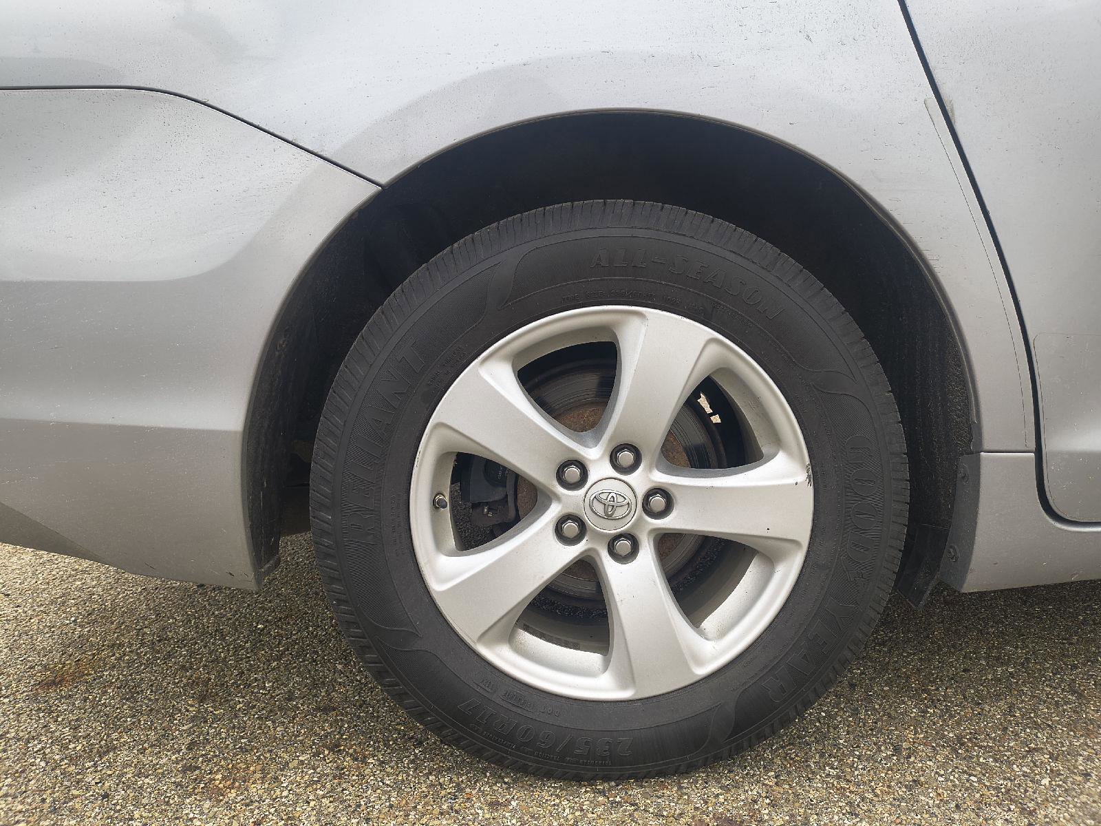 Used 2013 Toyota Sienna LE w/ Towing Pkg image 28