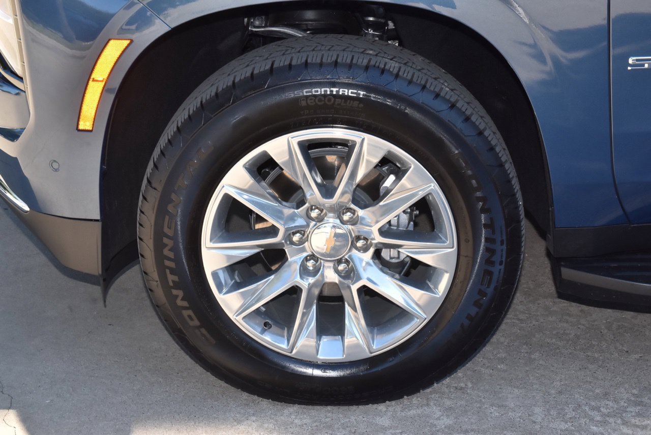 Used 2026 Chevrolet Suburban Premier RWD image 43