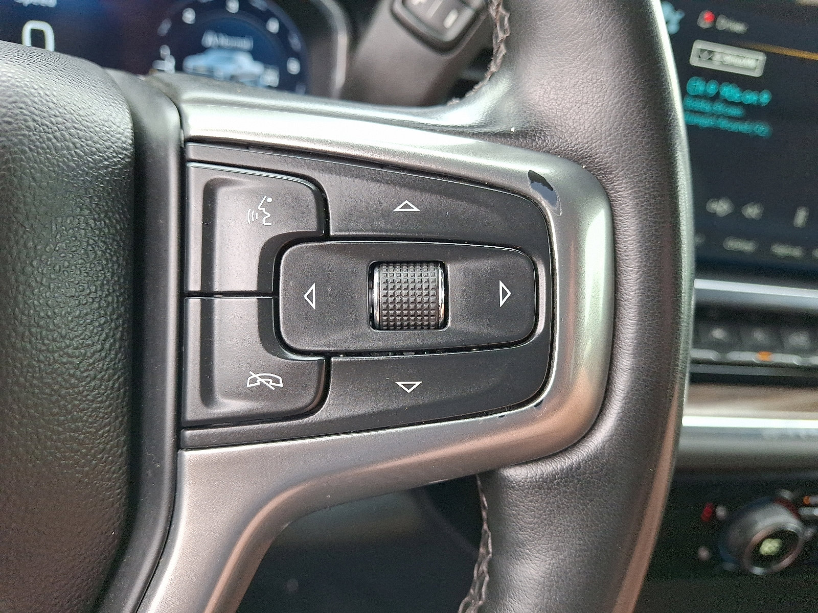 Used 2023 Chevrolet Silverado 1500 LT image 20