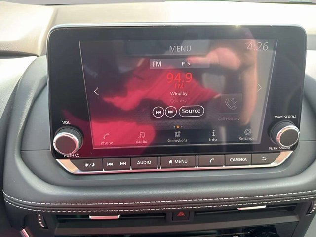 Used 2022 Nissan Rogue S image 5