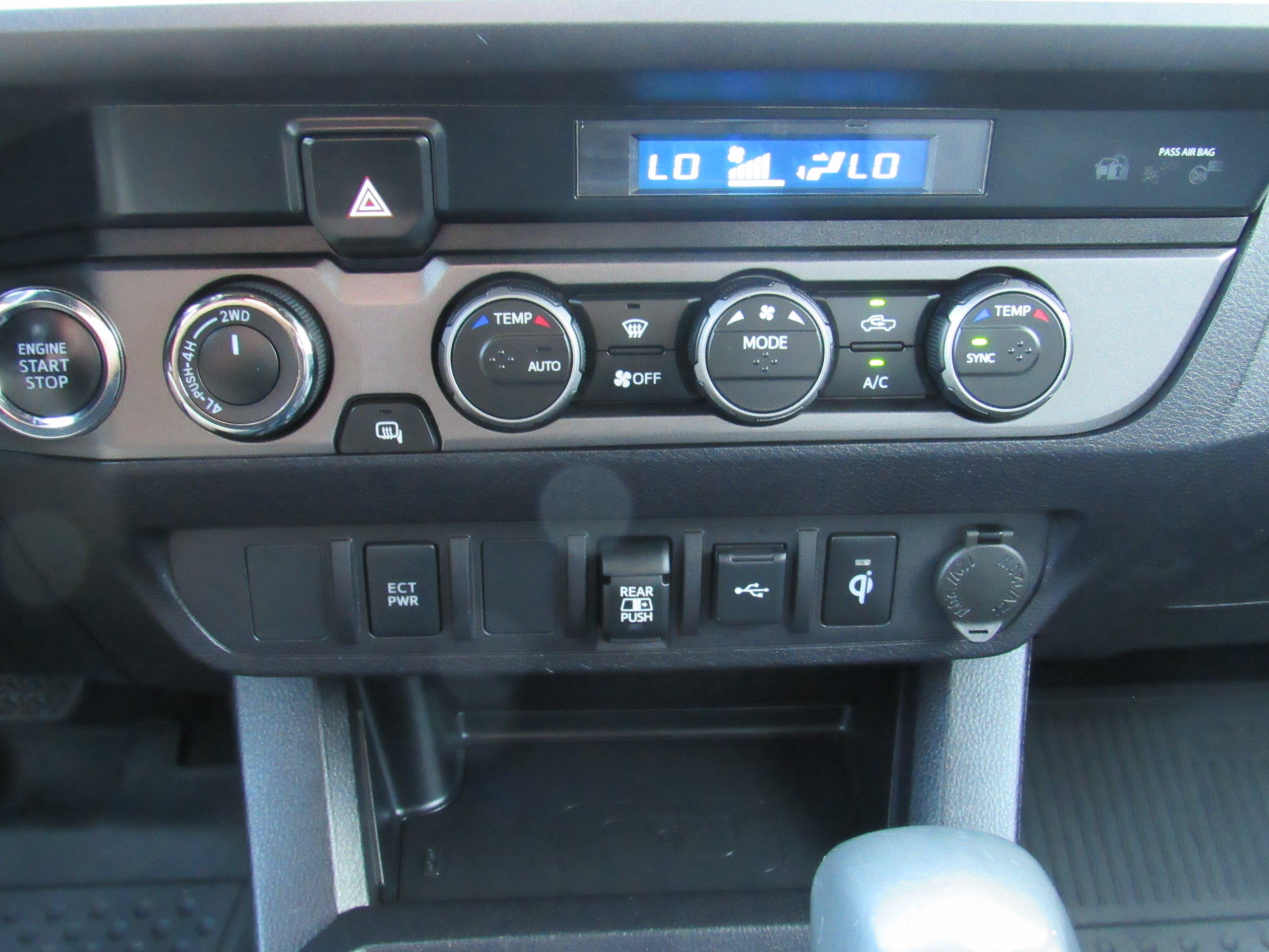 Used 2021 Toyota Tacoma TRD Off-Road w/ Blackout Package (TMS) AWD/4WD image 24