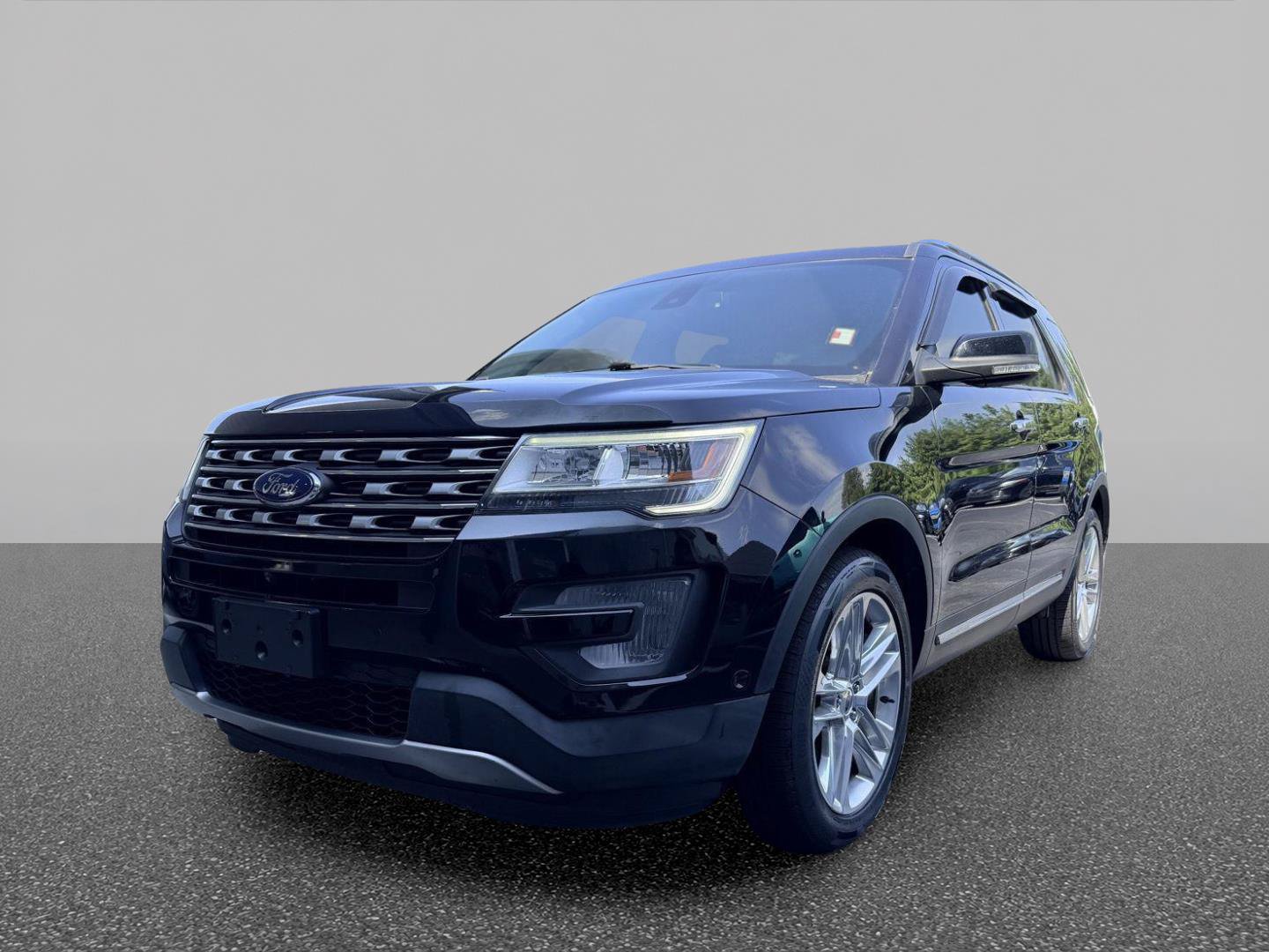 Used 2017 Ford Explorer Limited w/ Equipment Group 301A FWD image 24