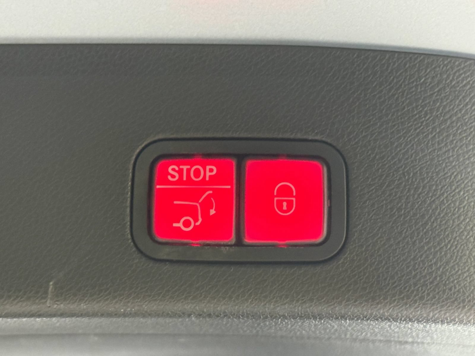 Used 2018 Mercedes-Benz GLS 450 4MATIC image 22