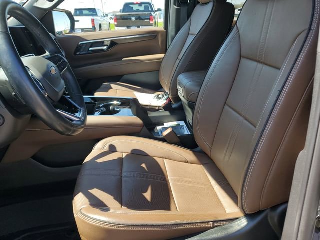 Used 2025 Chevrolet Tahoe High Country image 16