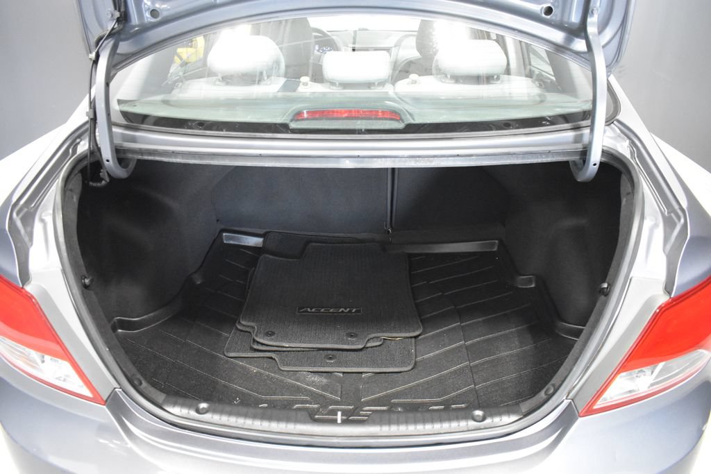 Used 2016 Hyundai Accent SE FWD image 25