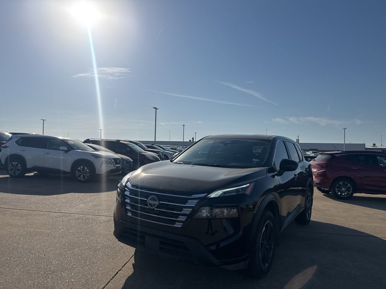 Used 2024 Nissan Rogue SV image 6