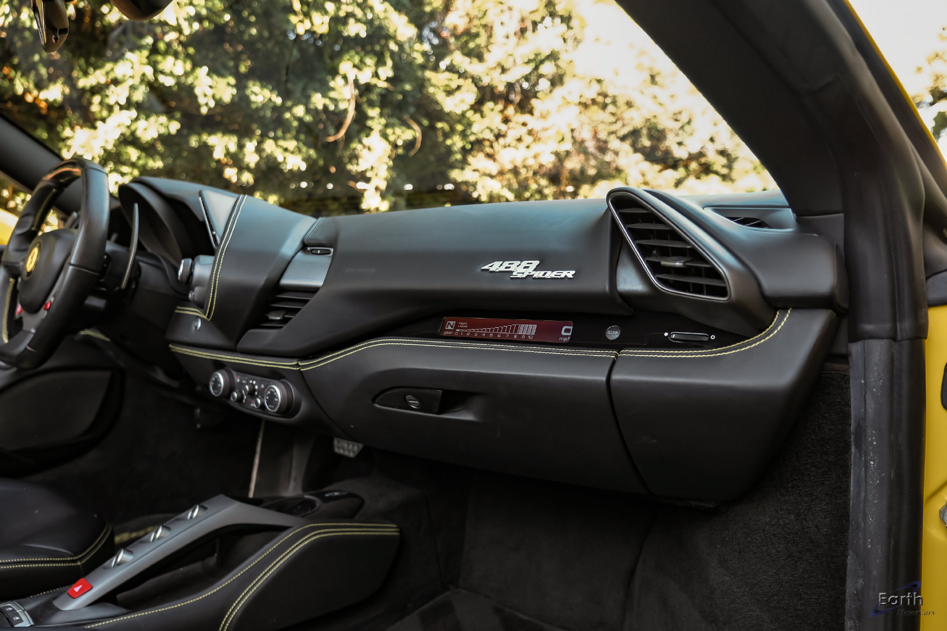 Used 2018 Ferrari 488 Spider RWD image 63