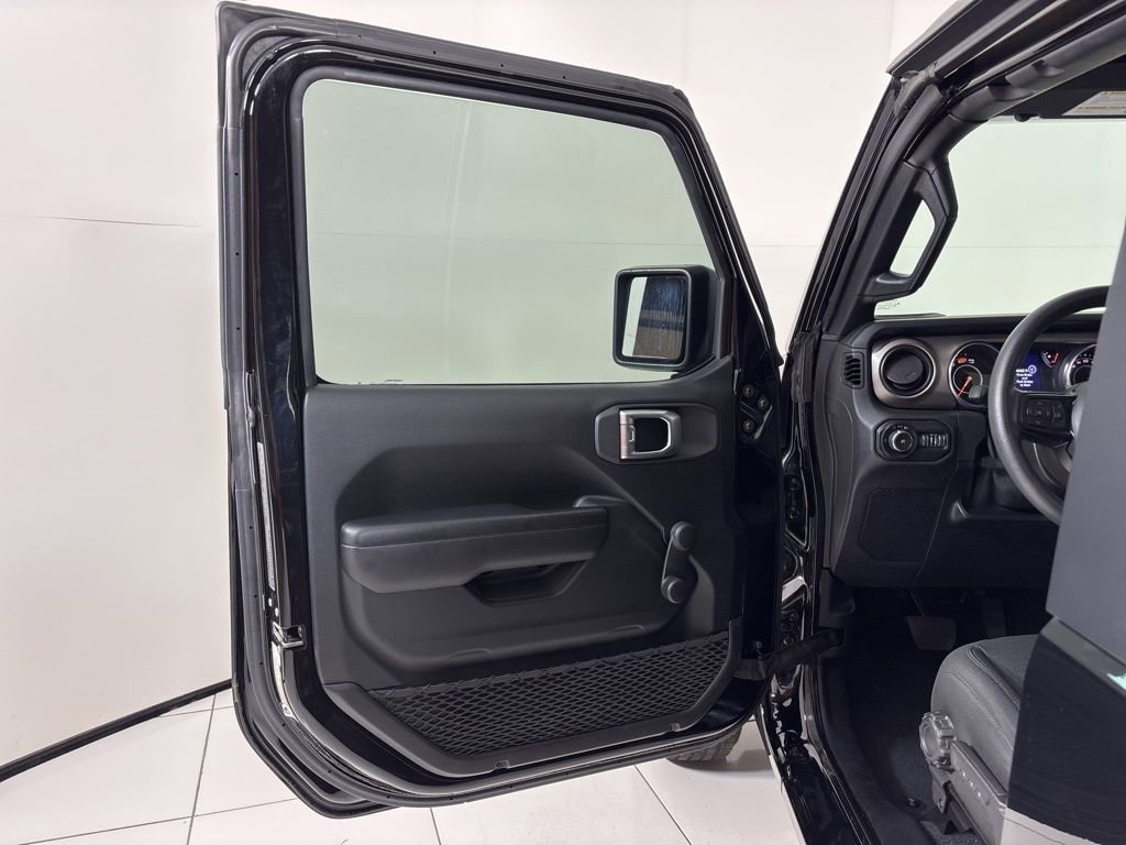 Used 2020 Jeep Wrangler Sport image 17
