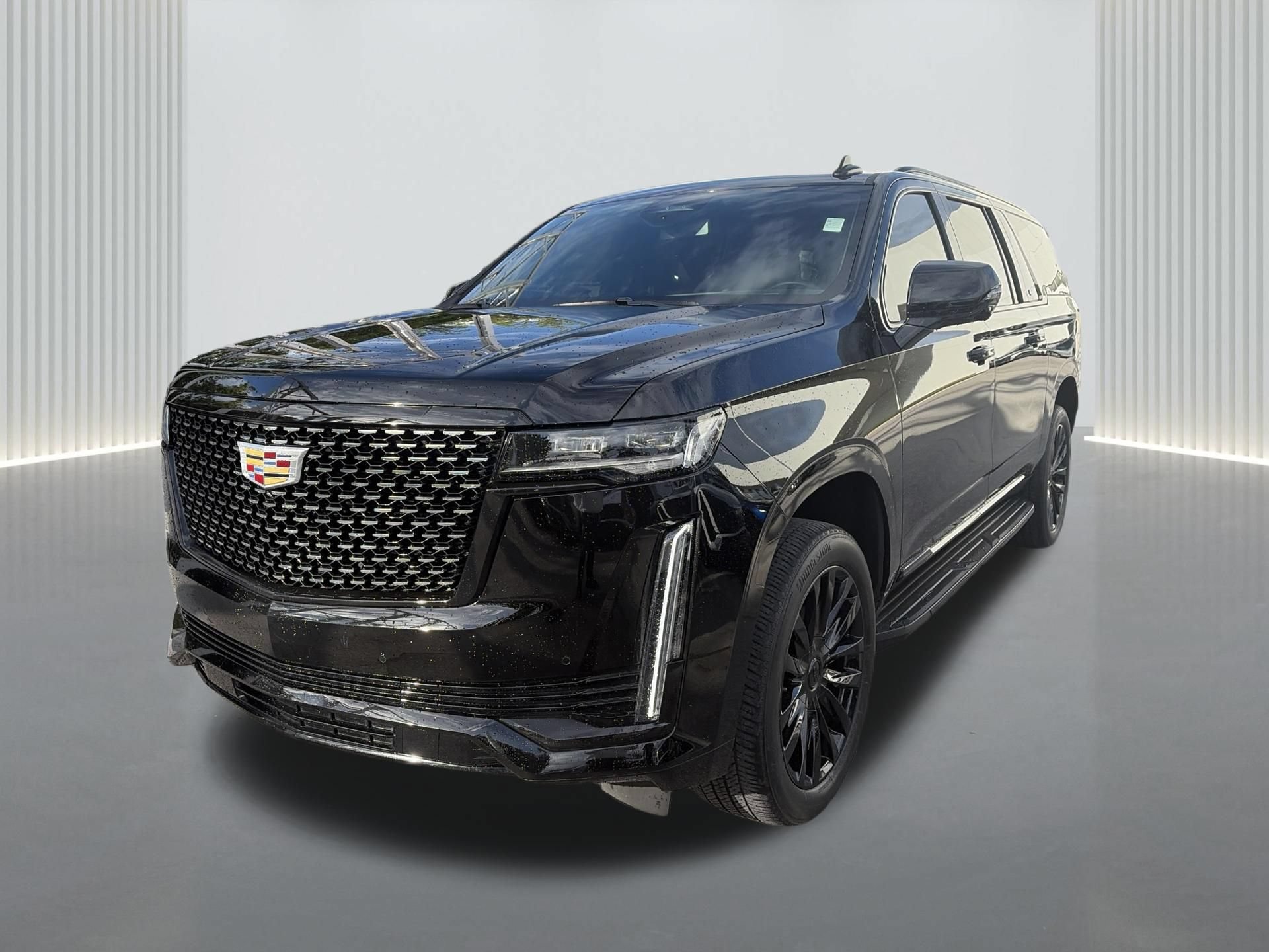 Certified 2022 Cadillac Escalade ESV Luxury RWD image 2