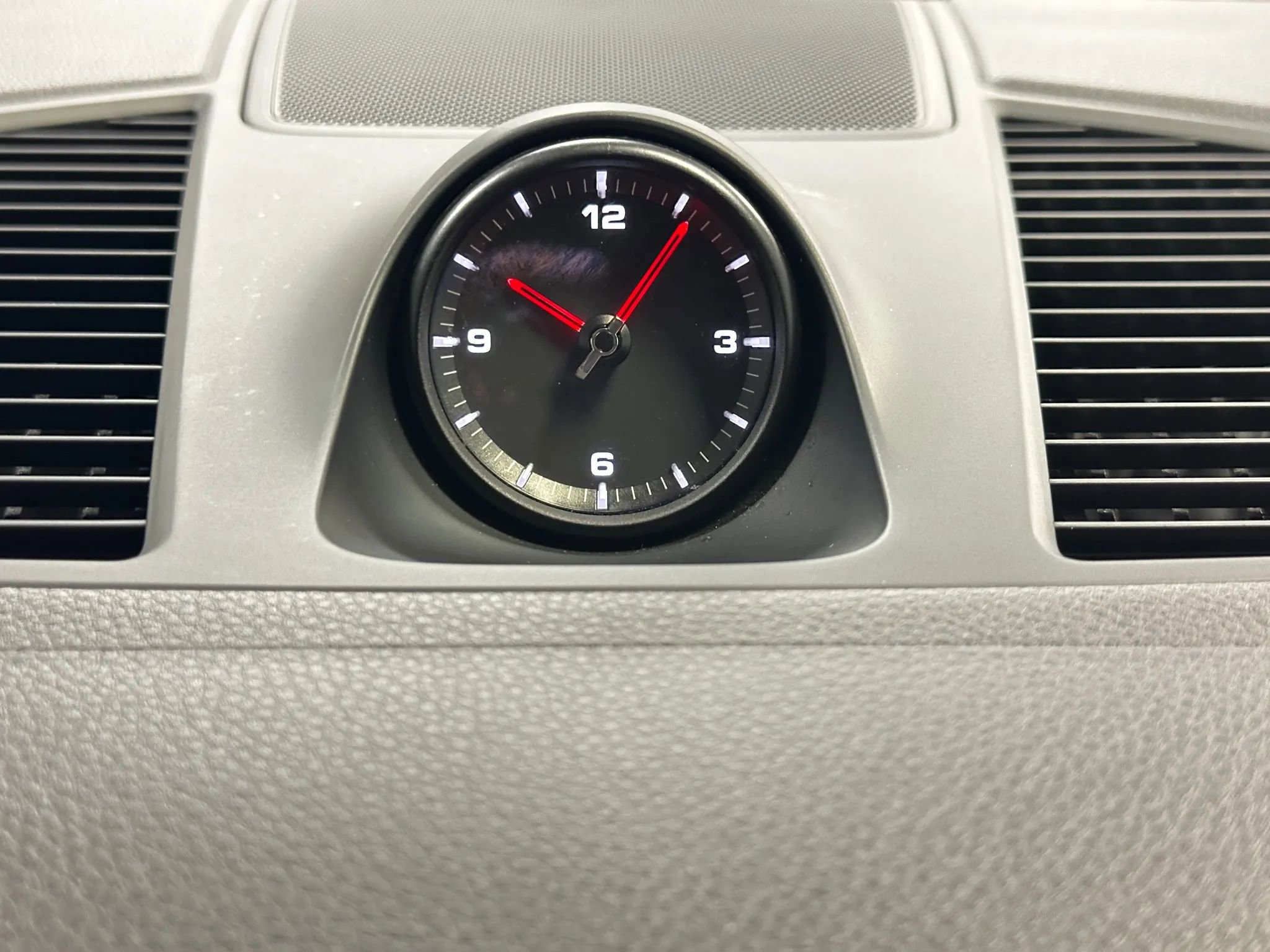 Used 2022 Porsche Cayenne Platinum Edition w/ Premium Package Plus image 49