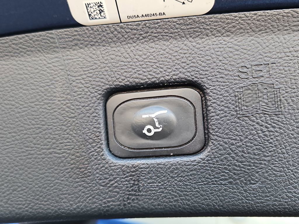 Used 2019 Ford Edge Titanium w/ Equipment Group 301A image 34