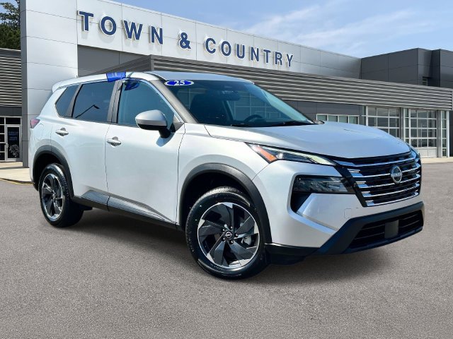 Used 2025 Nissan Rogue SV
