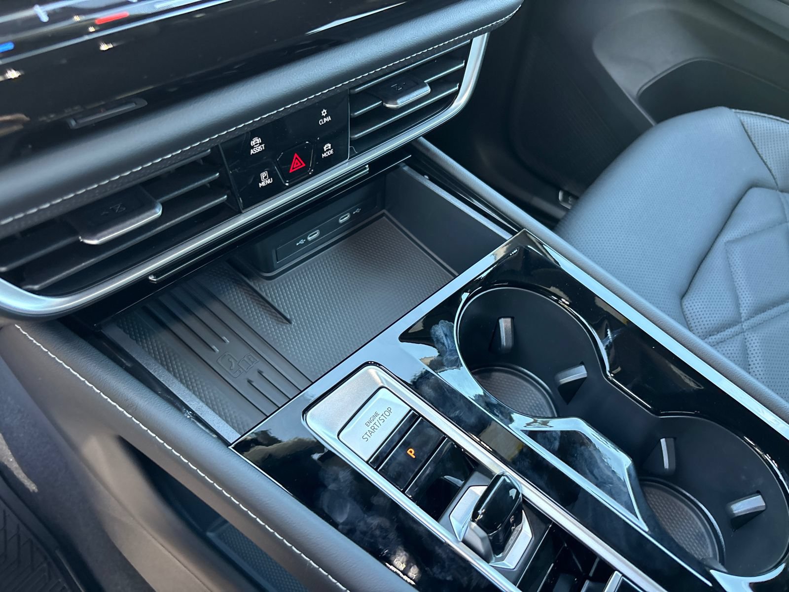 New 2026 Volkswagen Atlas Cross Sport SE AWD/4WD image 22