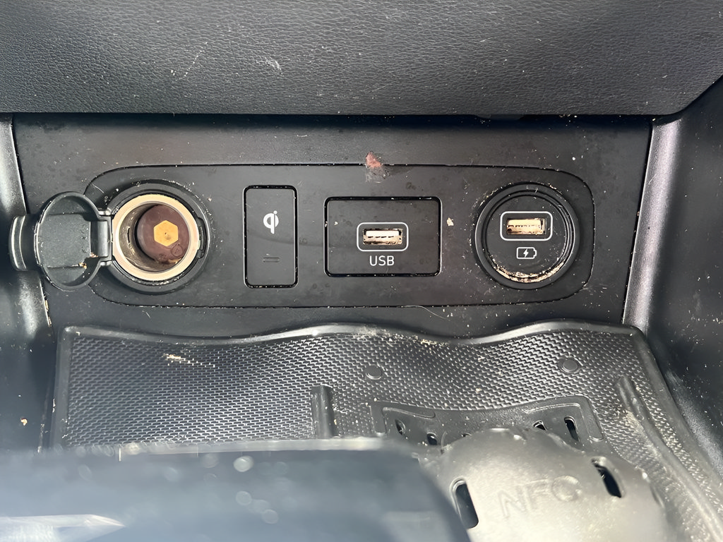 Used 2020 Hyundai Sonata SEL w/ Premium + Sunroof Package FWD image 28