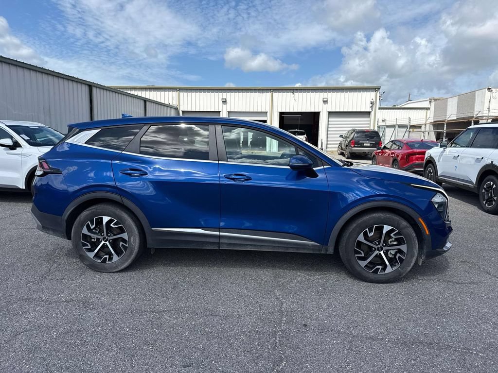 Certified 2023 Kia Sportage EX FWD image 9