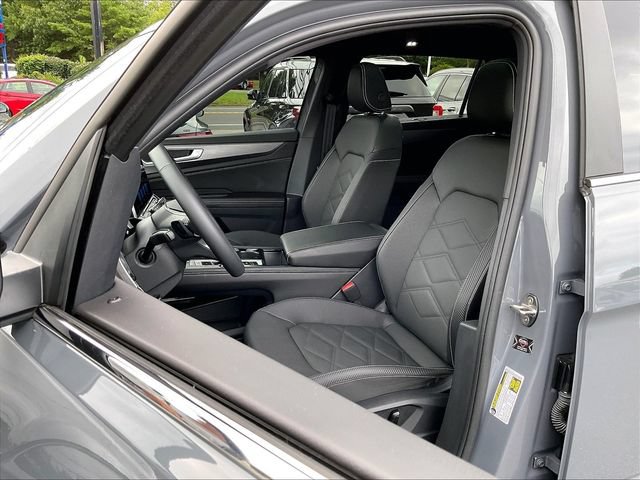 Used 2024 Volkswagen Atlas Cross Sport SE AWD/4WD image 6
