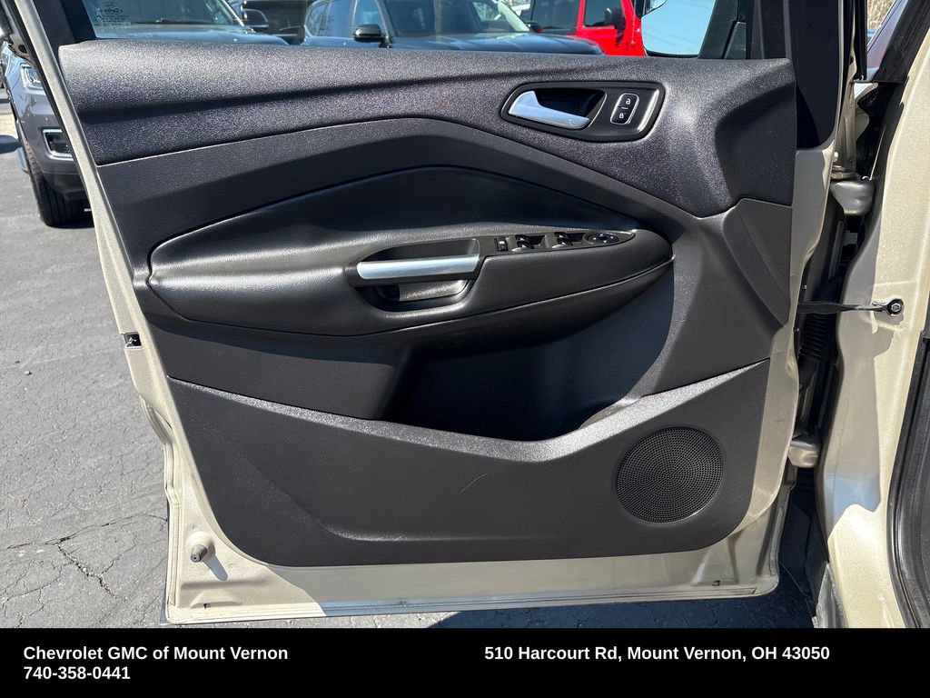 Used 2018 Ford Escape SE w/ SE Sport Appearance Package image 13