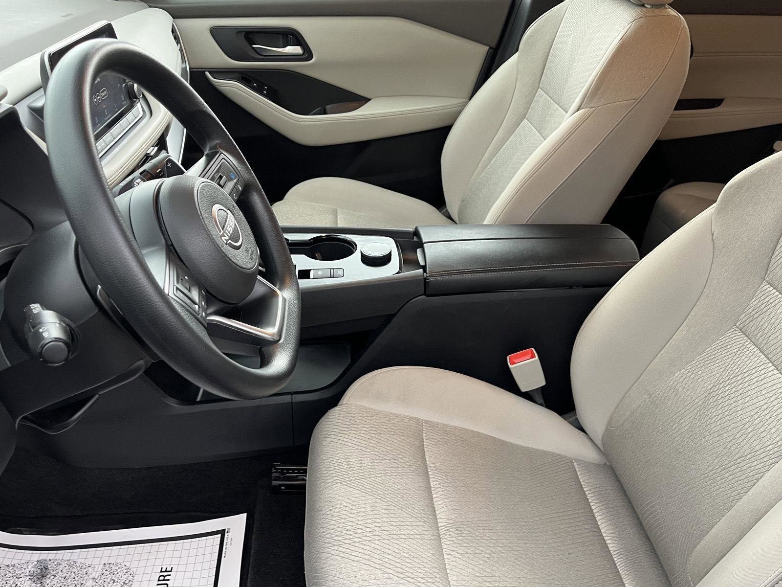 Used 2024 Nissan Rogue SV AWD/4WD image 21