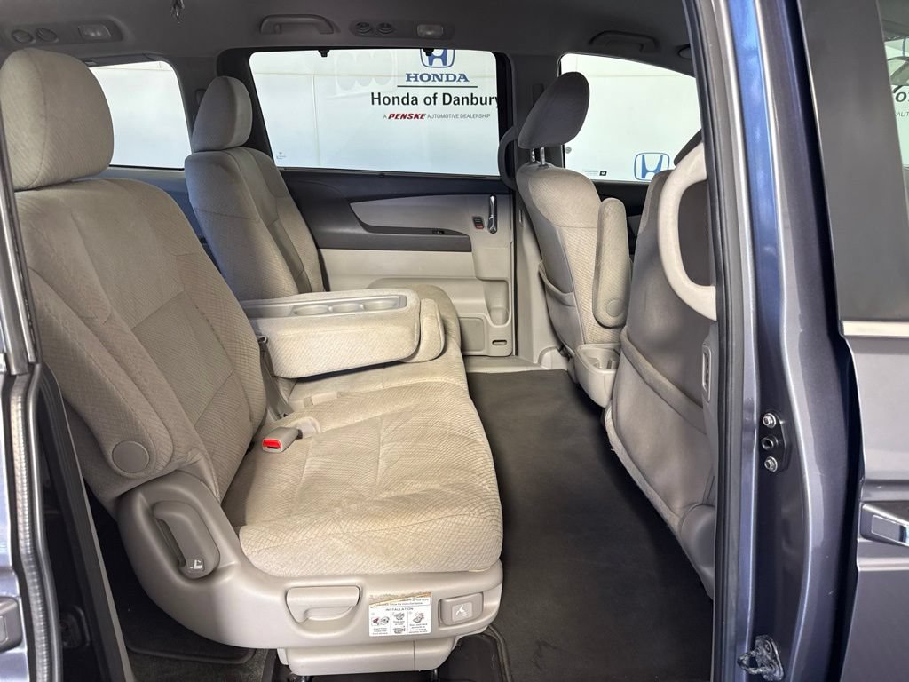 Used 2016 Honda Odyssey SE image 8