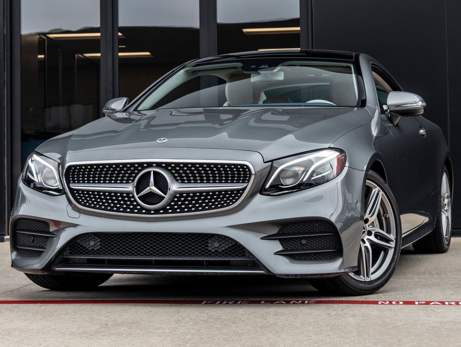 Used 2018 Mercedes-Benz E 400 Coupe image 1