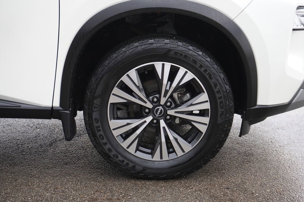 Used 2023 Nissan Rogue SV image 13