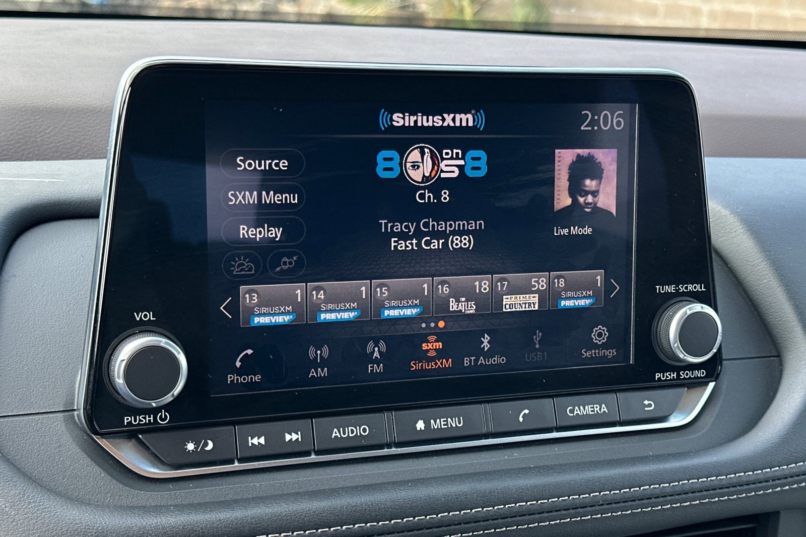 Used 2023 Nissan Rogue SV image 18